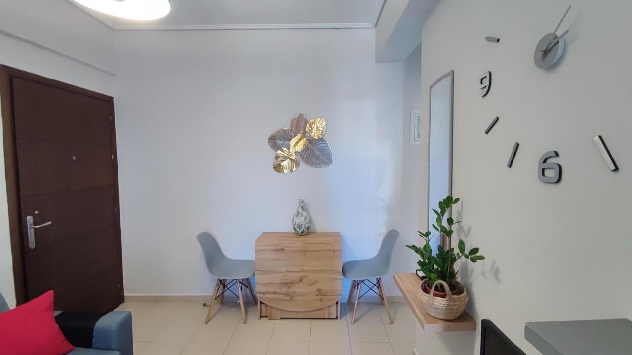 Rock & Roll 2 - Modern Apartment In Trikala Kültér fotó