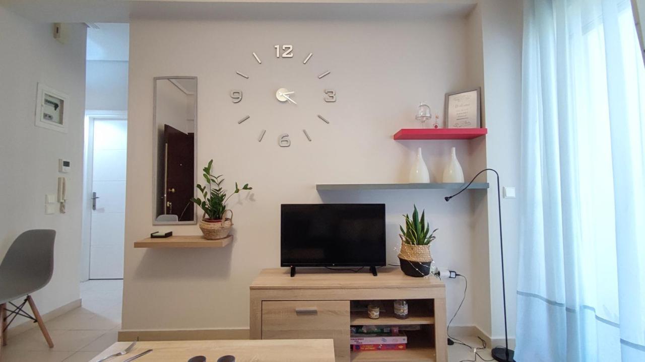 Rock & Roll 2 - Modern Apartment In Trikala Kültér fotó